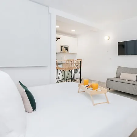 Exclusive Comedia Apartment